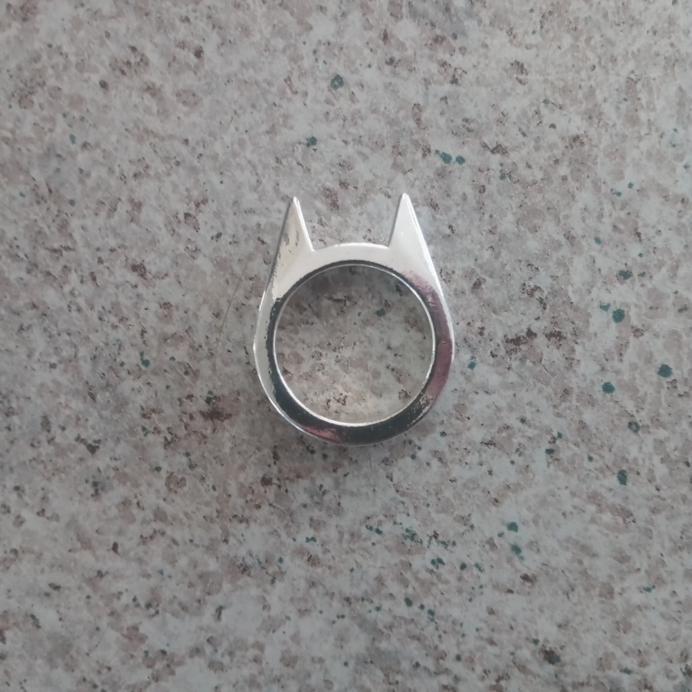 NWOT CAT EAR SELF DEFENSE RING - Picture 1 of 3